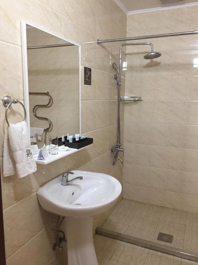 Park Hotel Al Bustan Шимкент Екстер'єр фото